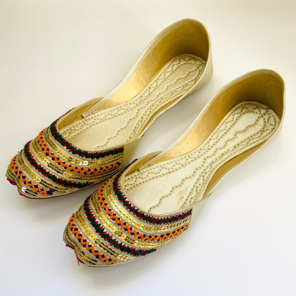 NEW Woman’s Punjabi Jutti Flats